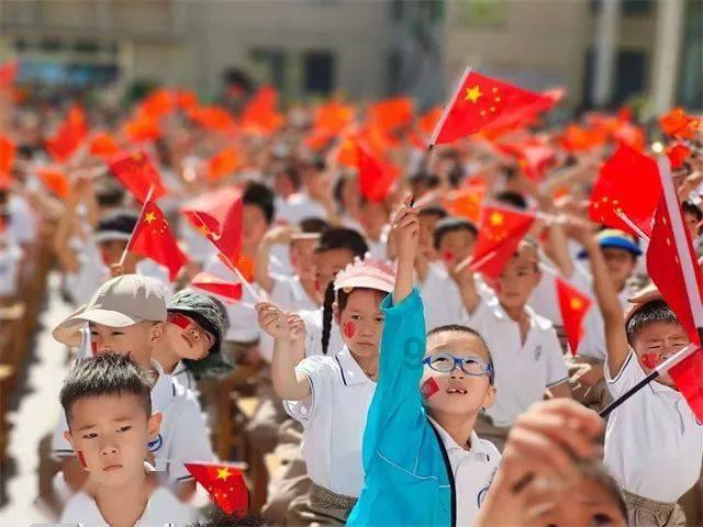 单板滑雪平行大回转男子公开组比赛内蒙古队班学福摘金