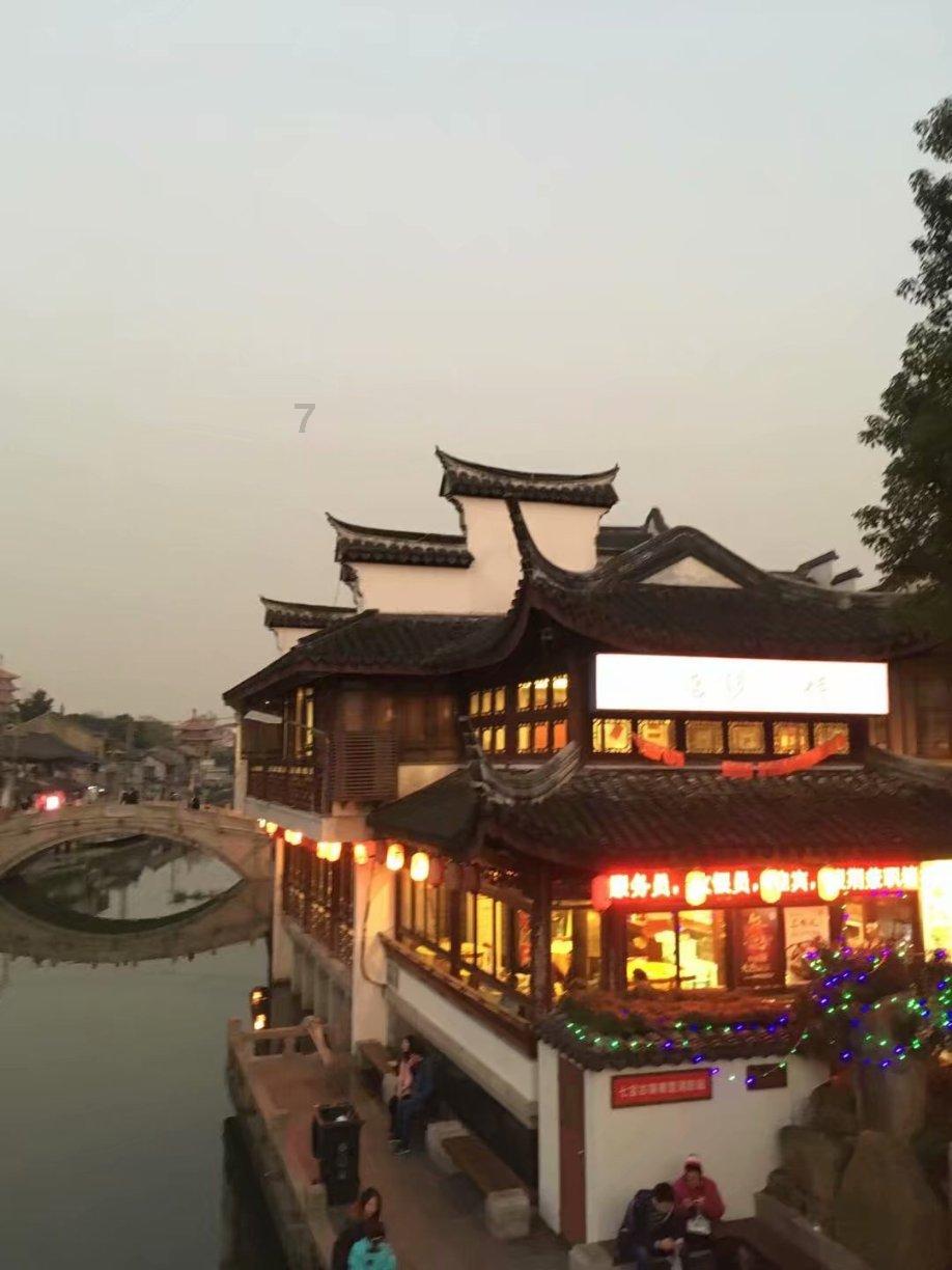什么样的洗发水可以去头屑初中生?男士洗发水控油去屑